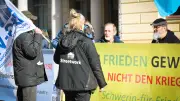 Schweriner Friedensbündnis weist Störungsvorwürfe bei Schülerdemo gegen Wehrdienst zurück