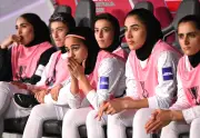 Tränenreiche Abreise: Irans Fußballerinnen verlassen Australien nach stillem Protest