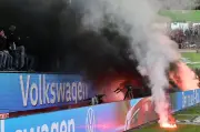 Tumulte und Pyro nach Wolfsburg-Pleite: Abstiegsstimmung nach HSV-Niederlage