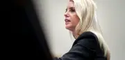 US-Justizministerin Pam Bondi zieht wegen Drohungen auf Militärstützpunkt