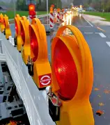 Verkehrschaos am Muldestausee: Landesstraßenbaubehörde sperrt wichtige Zufahrten