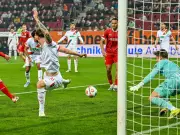 VfB Stuttgart klettert auf Rang drei: Deniz Undav in WM-Form beim 5:2-Sieg in Augsburg