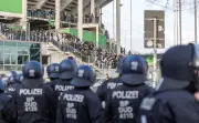 VfL Wolfsburg verurteilt Fan-Angriffe vor Bundesliga-Spiel gegen Werder Bremen