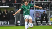 Werder-Profi Niklas Stark schweigt zu Verletzungsdetails: Fokus auf Mannschaftserfolg