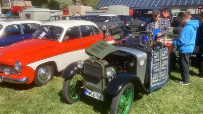 21. Oldtimer-Treffen in Malchin: Hunderte historische Fahrzeuge rollen durch Mecklenburgische Schweiz