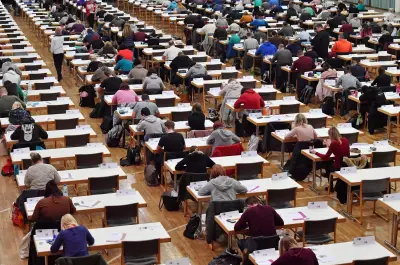 Abschlussprüfungen in MV: Mehr als 11.000 Schüler starten