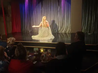 Annemarie Eilfeld und Daniel Lopes begeistern mit „Magic Diva Show“ in Wittenberg