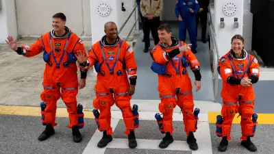 Artemis II: Die ausgewählten Astronauten betreten das Raumschiff für historische Mondmission