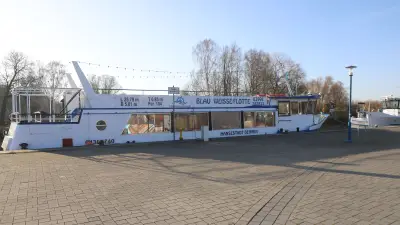 Blau-weiße Flotte startet Osterfahrten auf der Peene ab Demmin