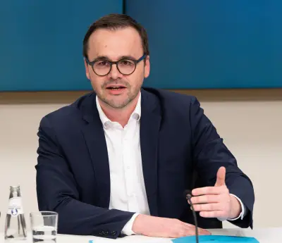 Brandenburg warnt: Rechte Radikalisierung im Netz nimmt bei Jugendlichen zu