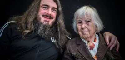 Brigitte Meese gestorben: Die Mutter des Malers Jonathan Meese als radikales Kunstwerk