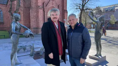 Bronzemodell macht Warnemünde für Sehbehinderte erfahrbar