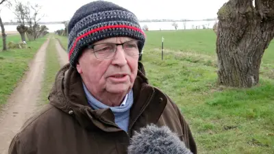 Buckelwal in Ostsee gestrandet: Umweltminister Backhaus äußert sich zu persönlichen Anschuldigungen