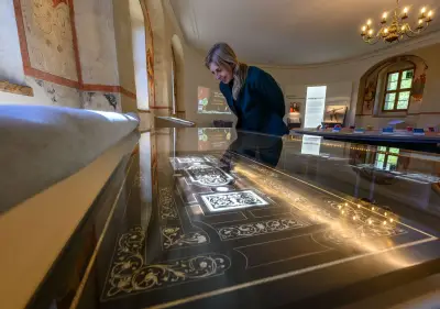 Burg Rabenstein: Neugestaltete Tafelstube mit einzigartigen Wandmalereien eröffnet