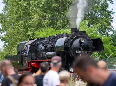 Dampfzug-Rundfahrten und Lok-Ausstellung in Berlin am Wochenende