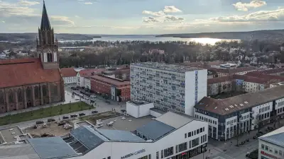 DDR-Hochhaus in Neubrandenburg: Finaler Rückbau startet nach Ostern