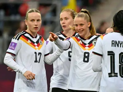 DFB-Frauen trotzen Gwinn-Verletzung: Überzeugender 5:1-Sieg gegen Österreich in WM-Qualifikation