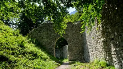 Die Hexenburg von Werdenfels: Wo im 16. Jahrhundert 51 Menschen als Hexen hingerichtet wurden