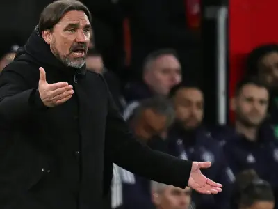 Doppelpack Okafor: Manchester United verliert gegen Daniel Farkes Leeds United