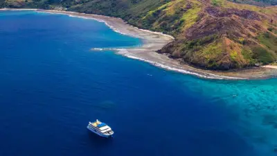 Dramatische Rettungsaktion vor Film-Insel: Kreuzfahrtschiff läuft in Südsee auf Riff