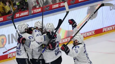 Eisbären-Meisterparty vertagt: Mannheim erzwingt fünftes DEL-Finale