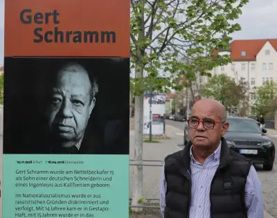 Erfurt enthüllt Gedenkstele für Buchenwald-Überlebenden Gert Schramm