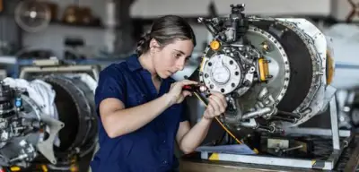 Fachkräftemangel verschärft sich: Deutlicher Rückgang bei Ausbildungsverträgen 2025