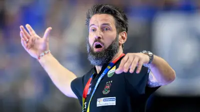 Fair-Play-Geste im Handball: Trainer schenkt Gegnern Tor nach Schiedsrichterfehler