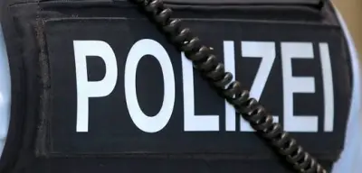 Falsche Polizisten in Köln: Enkel überwältigt Betrüger