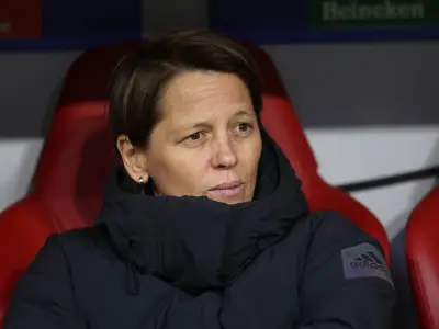 FC Bayern: Rech kritisiert Schiedsrichterin nach Roter Karte scharf