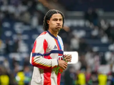 FC Bayern: Serge Gnabry fällt mit Kniebeschwerden gegen St. Pauli aus