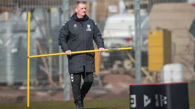 FCM-Trainer Petrik Sander plant Startelf-Umbruch gegen Fortuna Düsseldorf