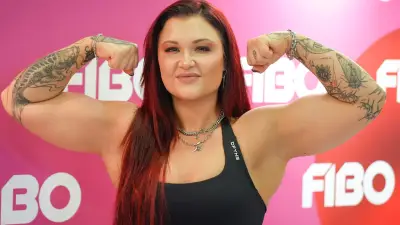 Fitness-Star Sophia Thiel: Wie ihr Freund ihr Verhältnis zu Burgern veränderte