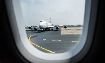 Flugangst bewältigen: Ursachen verstehen und praktische Strategien anwenden