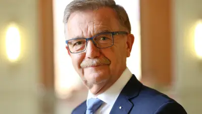 Formfehler beendet achtjähriges Disziplinarverfahren: Ex-Bürgermeister Kunert siegt