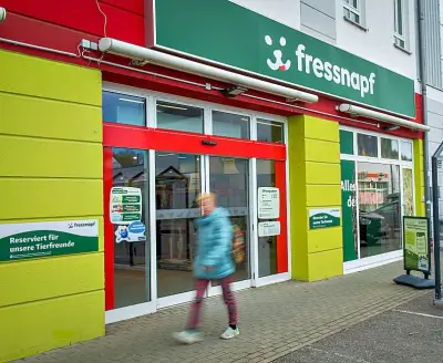 Fressnapf-Filiale in Naumburg eröffnet: Sortiment nach Facebook-Wünschen gestaltet