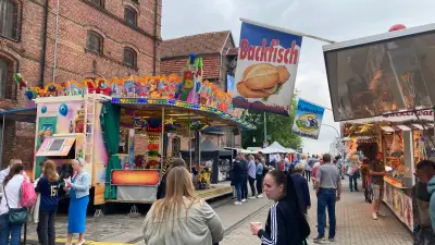 Frühlingsfest in Demmin: Mini-Rummel und Kunstnacht locken Familien auf den Marktplatz