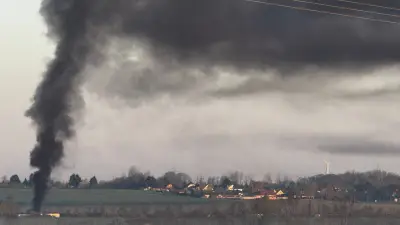 Großbrand auf der A14: LKW steht in Flammen, Autobahn voll gesperrt