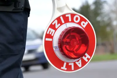 Großkontrolle in Wesermarsch: Polizei stoppt berauschte Fahrer und findet Waffe sowie Bargeld