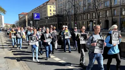 Hunderte gedenken in Dresden der Terroropfer: Vater von erstochener Ann-Marie initiiert Trauermarsch