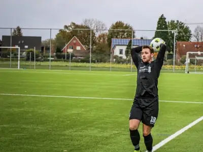 Jan Sindern: Trans-Fußballer spielt weiter im Frauenteam – „Das Team steht hinter mir“