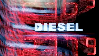 Kartellamt in der Kritik: Warum steigen die Spritpreise trotz neuer Regeln weiter?