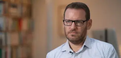 Krebsmediziner kämpft gegen Pharmariesen: Zu hohe Dosen von Keytruda im Fokus