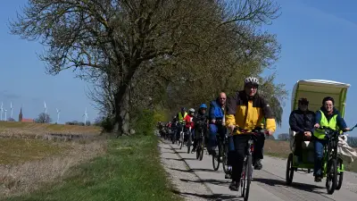 Kritik an Radwegen beim Anradeln in der Prignitz