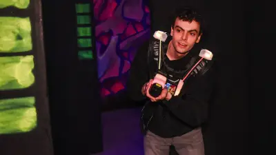 Lasertag-Arena im Geiseltal: Neue Freizeitattraktion eröffnet in Braunsbedra