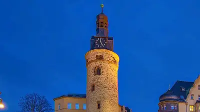 Leipziger Turm in Halle erstrahlt wieder: Symbol für Licht und Energie im Themenjahr 2026