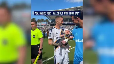 Marco Reus: Rührender Auftritt mit winzigem Einlaufkind