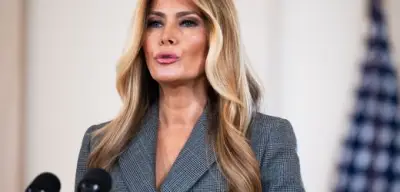 Melania Trump bestreitet Epstein-Freundschaft in rätselhafter Erklärung im Weißen Haus