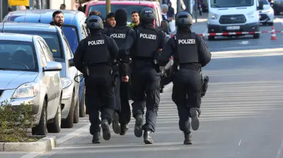 Messerangriff in Solingen: Polizei nimmt drei Tatverdächtige nach Großaufgebot-Einsatz fest