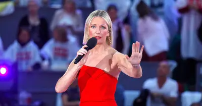 Monika Gruber kritisiert: Frauen verkaufen sich beruflich oft unter Wert